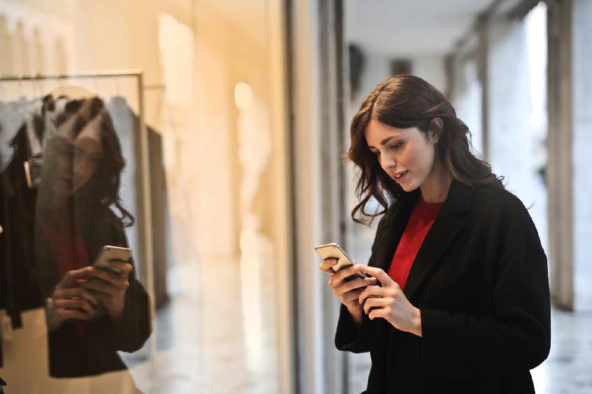 Secret Shopping Customer' Perspective Woman Smartphone